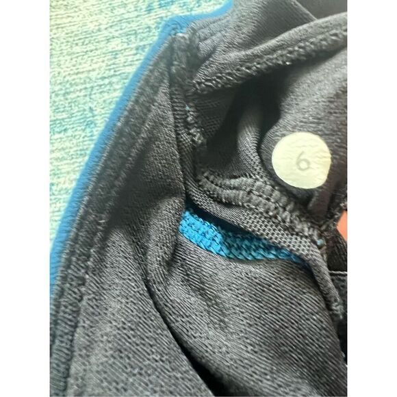 Lululemon Poseidon Blue / Dottie Dash White Black Dancing Warrior Tank Size 6 - Picture 8 of 8